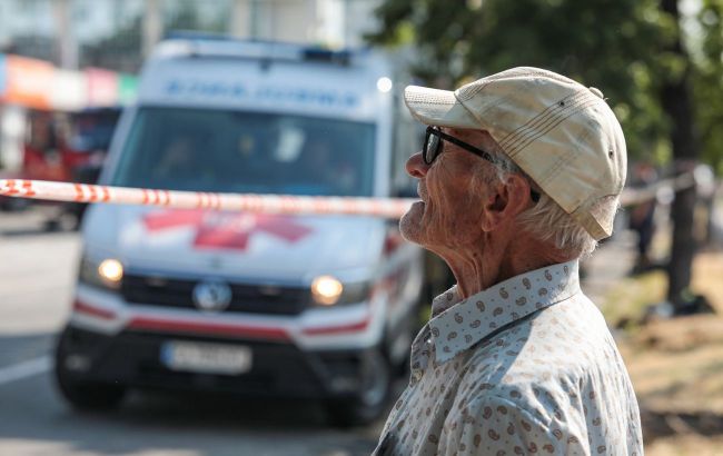 Brutal Russian strike on Yarova in Donetsk region kills elderly and post office workers