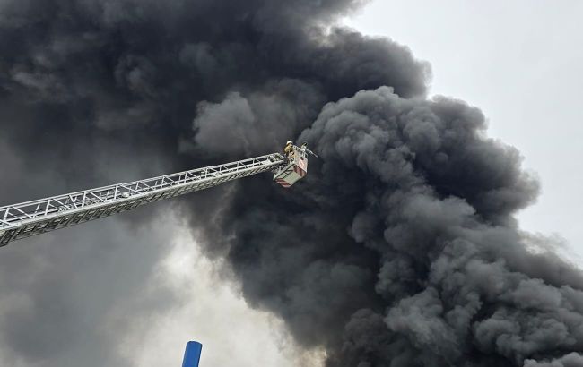 New Mexico oil plant blast leaves several casualties