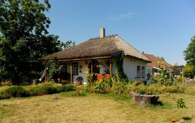 Clay walls, wooden shutters and fresh bread aroma: Places to feel authentic Ukraine