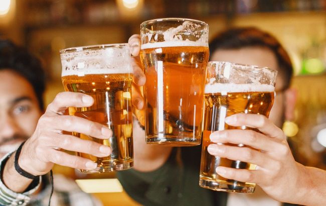 What happens if you drink beer every day: Changes you won't notice immediately
