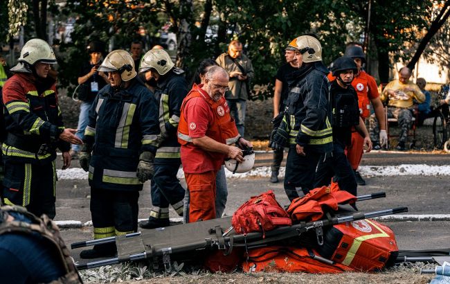 Russia strikes Ukraine's Sumy with four aerial bombs: One person killed