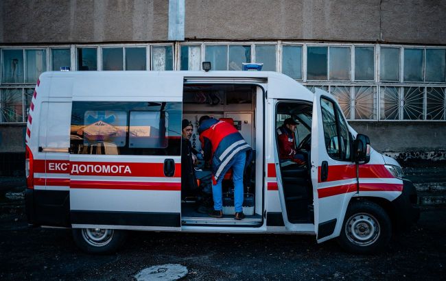 Russians struck residential buildings in Beryslav, casualties reported