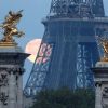 Eiffel Tower evacuated because of possible mining