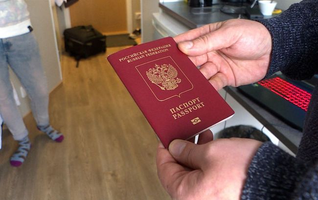 Russians threaten to permanently deprive Ukrainians in occupation without Russian passports of their rights