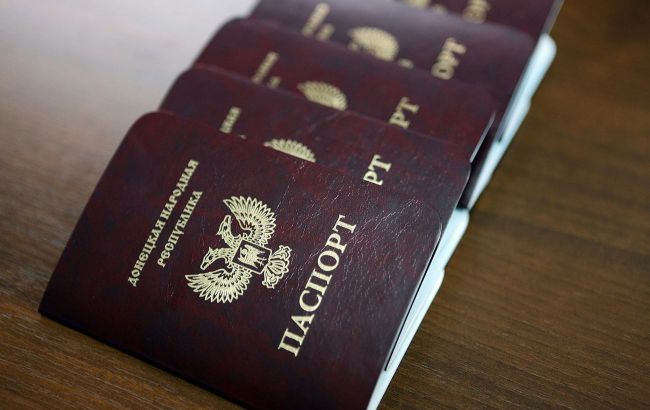 Russians forcibly impose Russian passports in occupied Kakhovka