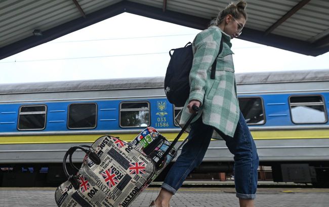 Another 100,000 people left Ukraine this year: The EU countries taking in the most refugees