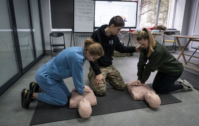 Poland to publish guide for use in case of war and translate it into Ukrainian