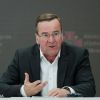 German Defense Minister denies media reports about Scholz blocking aid package to Ukraine