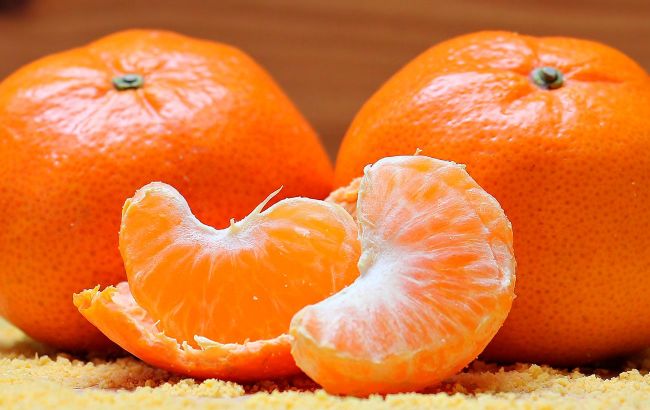 Doctor shares whether tangerines are good for children