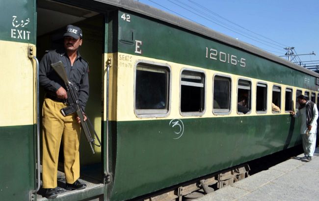 Fresh India-Pakistan tensions erupt over border killings &mdash; Bloomberg