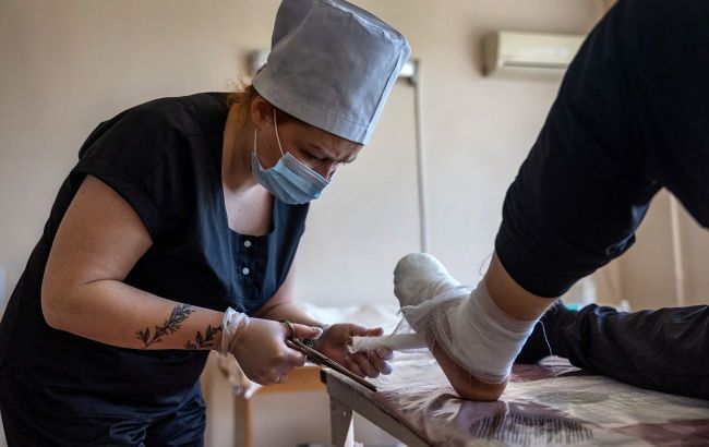 Occupied Kherson hospitals overwhelmed with wounded troops, locals left without care