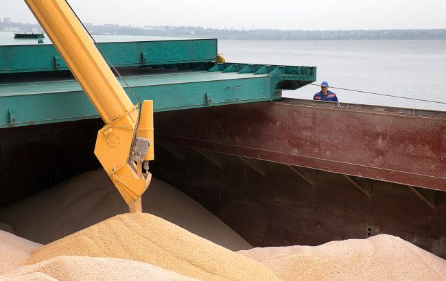 Russia 'drains all resources' - Defense Ministry reveals how the Kremlin streamlines grain theft