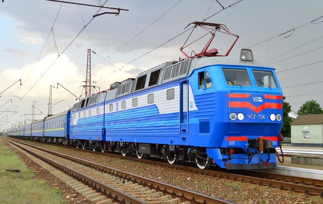 Russia strikes train heading to Ukraine's Kherson: Casualty reported