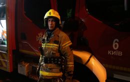 Kyiv high-rise reportedly burned after Russian ballistic missile attack