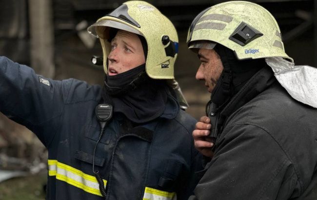 Explosions heard in Kyiv as air defenses respond