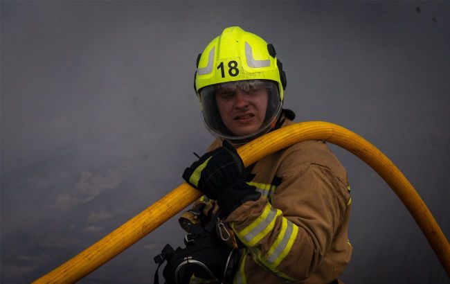 Russian strike hits high-rise in Ukrainian city of Kharkiv, many injured