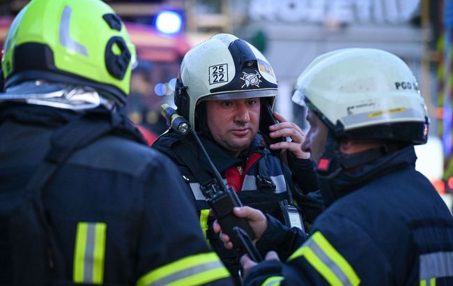 Drone attack on Kyiv sparks fire in office building