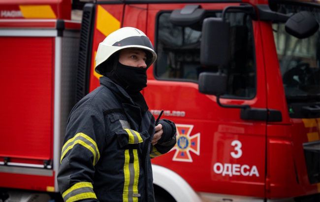 Russia bombs Ukraine's Odesa overnight, damaging school, home, and infrastructure