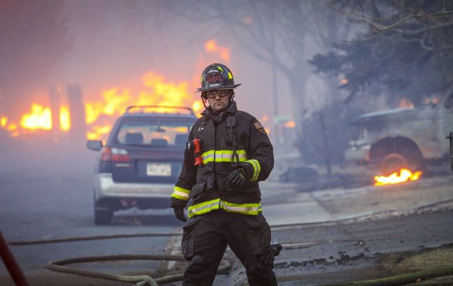 Los Angeles fire continues, death toll rises