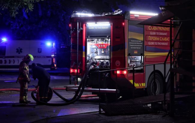 Russian Banderol weapons hit Kharkiv, damaging high-rises and injuring people