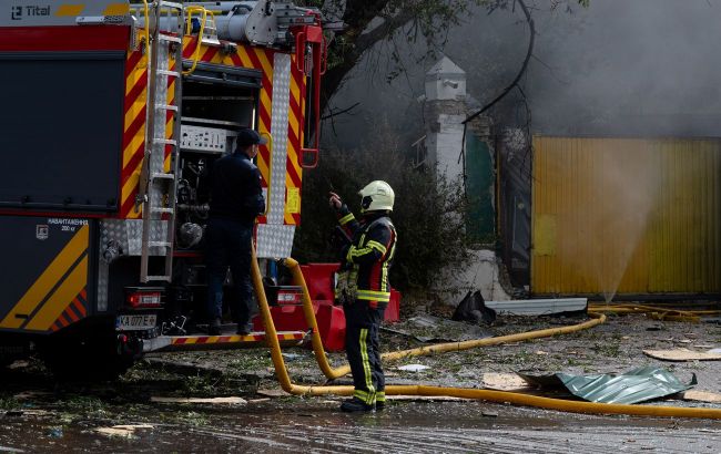 Zelenskyy states potential casualties remain under debris following Kyiv ballistic attack