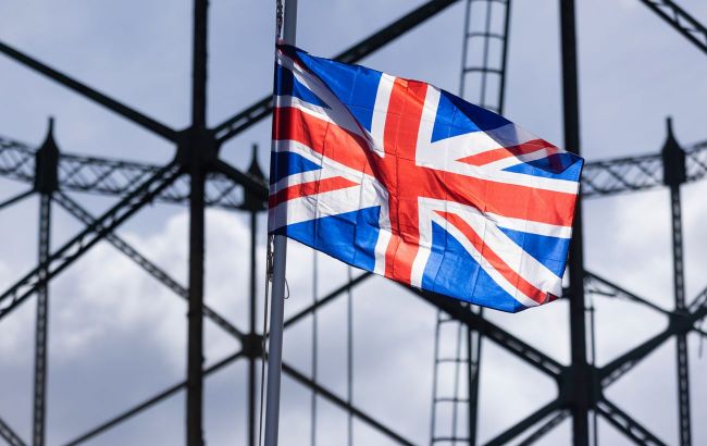 UK imposes new sanctions against Russia, targeting shadow fleet and defense ministry