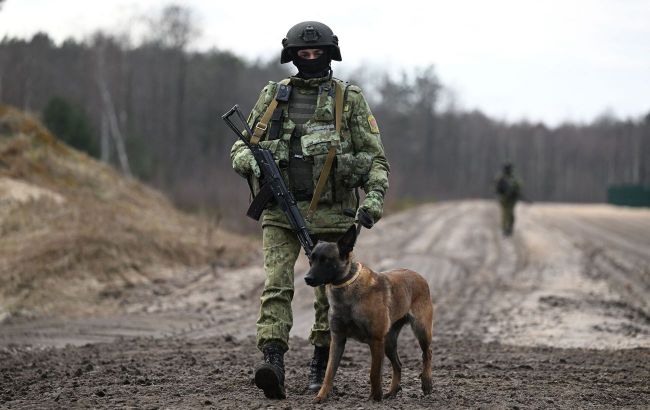 Belarusian military crosses Polish border after damaging fence