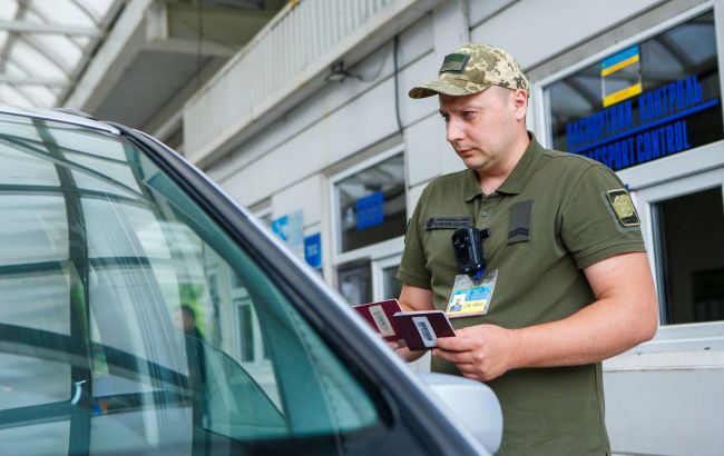 Ukraine updates travel restrictions for men: Who can leave amid mobilization?