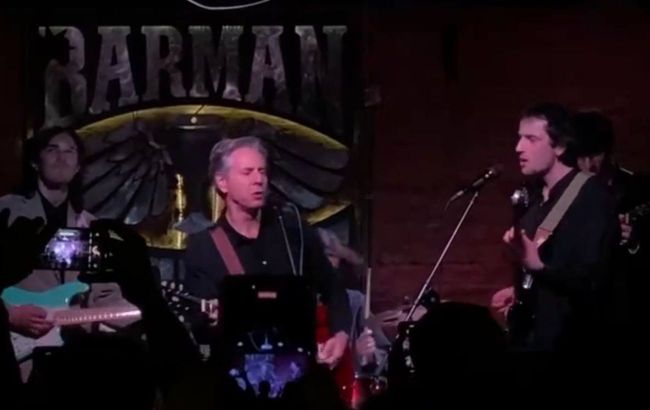 Antony Blinken rocks out in Kyiv bar: Watch viral video