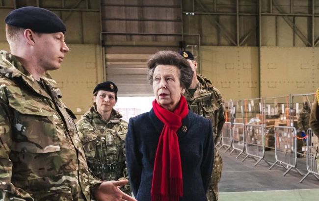 Princess Anne visits British military training of Ukrainian Armed Forces