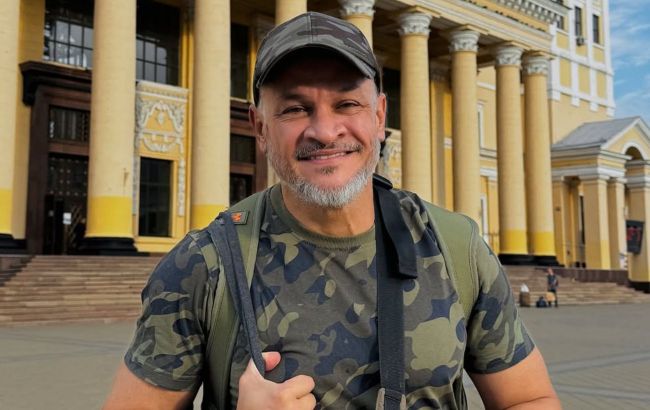 From kitchen to combat? Ukrainian star chef and TV judge announces army plans