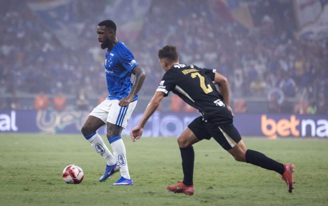 23 red cards and police intervention after mass brawl in Brazilian title match