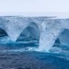 Arches and 'caves' emerge in world's largest iceberg - Photo