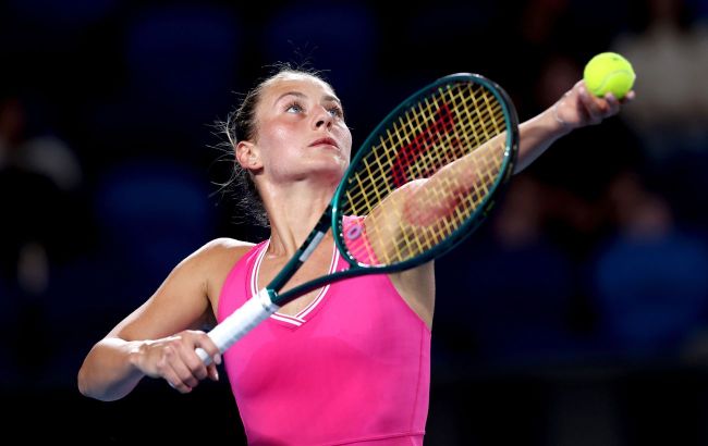 Ukraine's Kostyuk dominates to reach round of 16 at Beijing super tournament