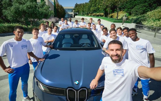 Ukrainian star Lunin and Real Madrid teammates get new BMWs - What Mbappé chose