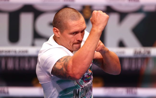 Frank Warren explains why Usyk said no to Wardley bout