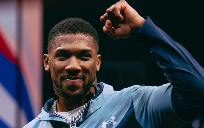 'Need one more suitcase': Anthony Joshua shares shock after trip to Ukraine