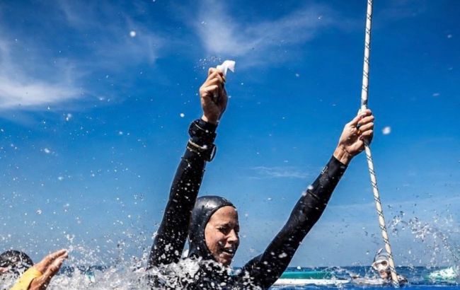 Ukrainian freediver Zharkova strikes gold at world championship with a record-deep dive
