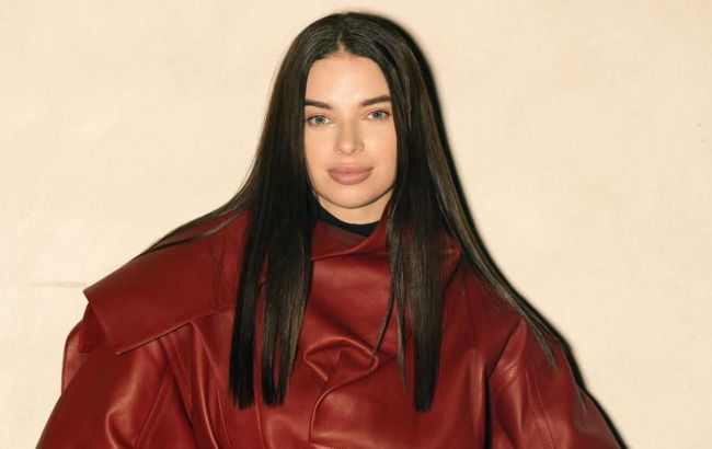 Wine tones are in: Usyk's wife nails the trend with her chic fall look