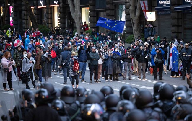 Georgia's presidential election sparks protests near parliament