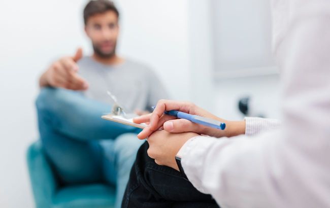 Symptoms requiring immediate psychiatric attention