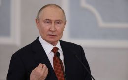 Putin announces Easter ceasefire with Ukraine
