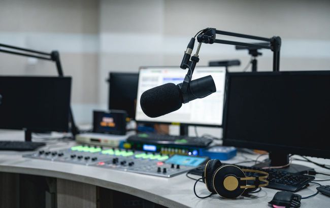 Estonia launches first Ukrainian-language radio station