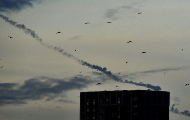 Ukrainian air defense downs around 20 Russian rockets over Kyiv and region