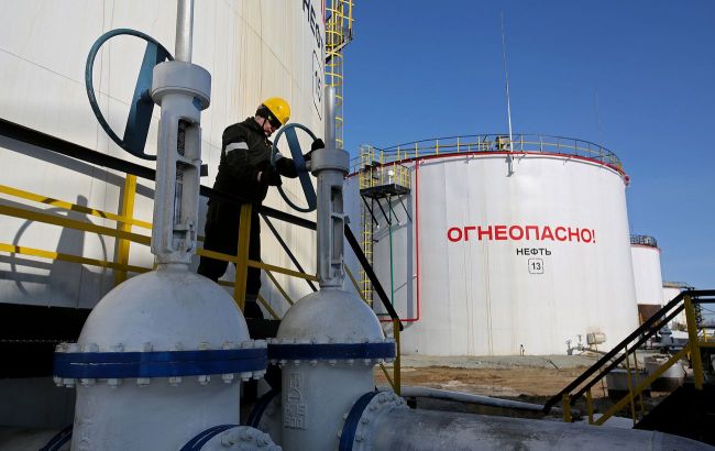 Discounts backfire: Russia&rsquo;s oil earnings fall to a five-year low &mdash; Bloomberg