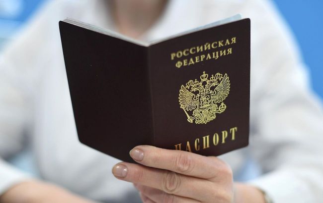 Russian woman detained in Lviv for marrying a Ukrainian to avoid deportation