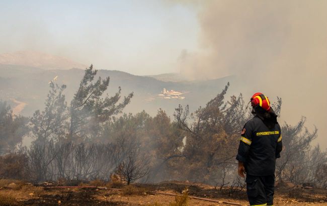 Wildfires in Greece trigger explosions at ammunition depot