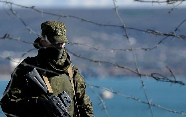 Russia uses civilians to equip fortifications in Crimea - Partisans