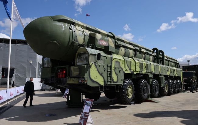 Expert explains Russian threats with Oreshnik missile and reminds about red flag