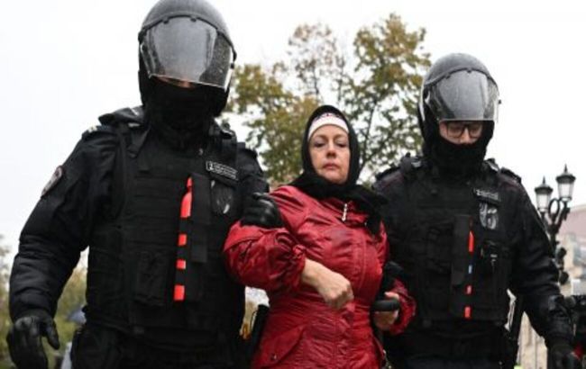 Germany opens hotline for Russian and Chinese dissidents under threat